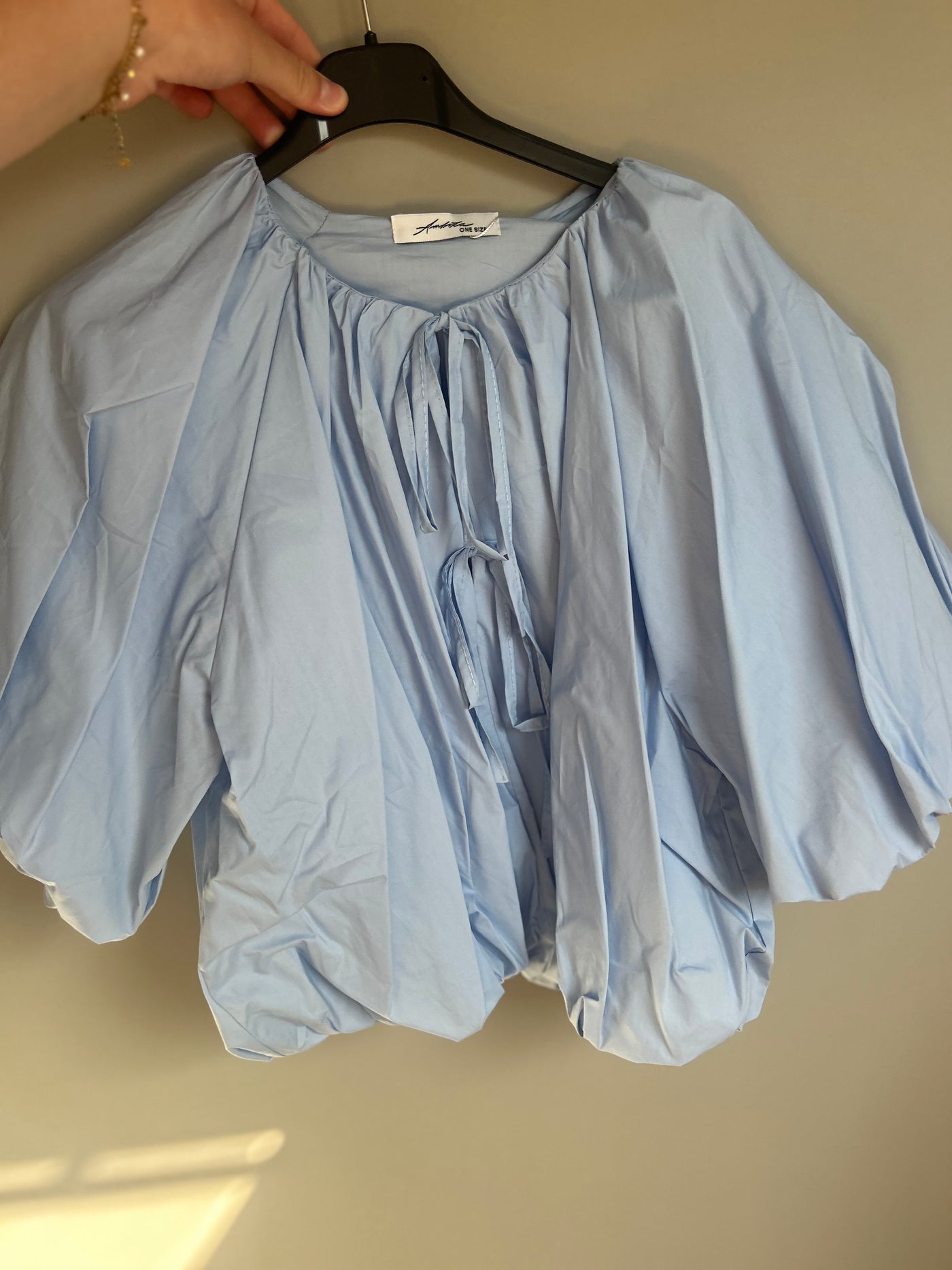 By Sanique | Ballontop met strikjes blauw