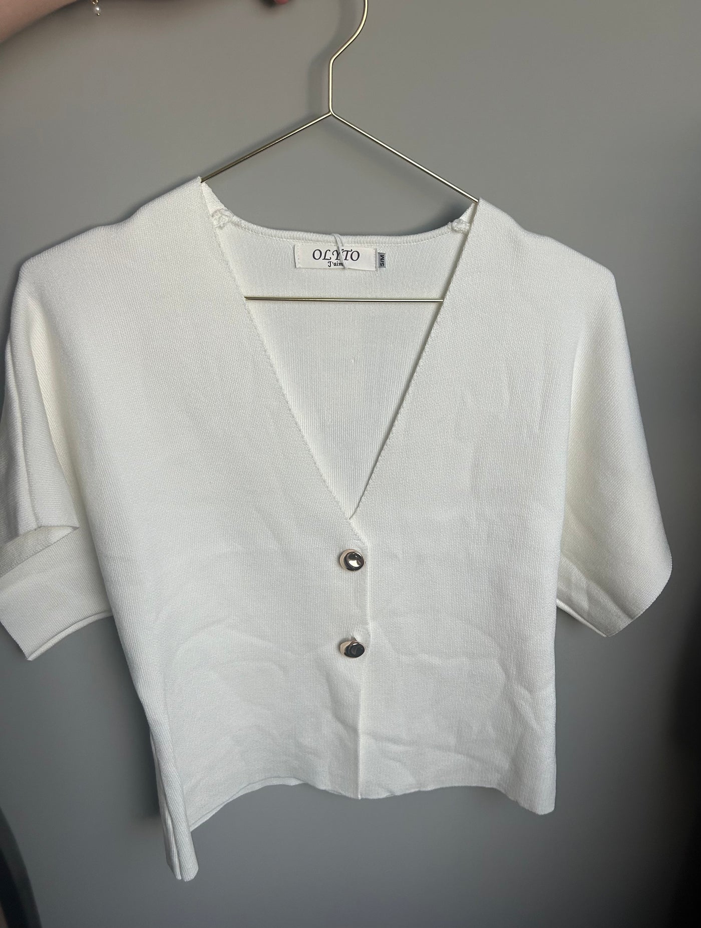 By Sanique | Witte top met knoop