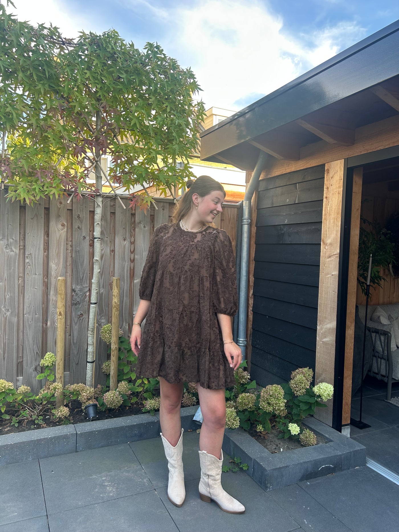 By Sanique | Feather dress bruin