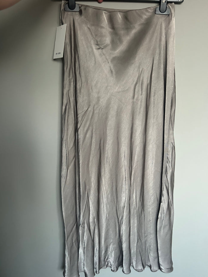 By Sanique | Satijnen rok taupe
